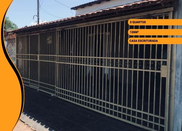 Casa com 3 Quartos, Vaga para 2 Carros e Estrutura para Segundo Pavimento na QR 419, Samambaia Norte