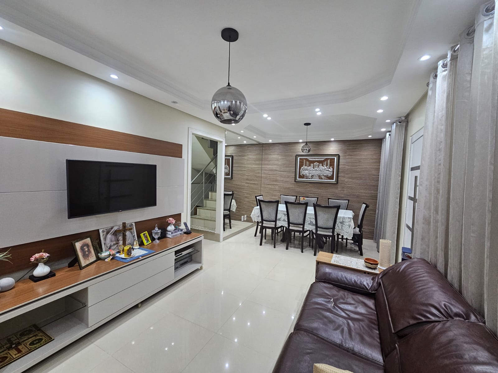 CASA SOBRADO À VENDA EM SAMAMBAIA NORTE – QR 212